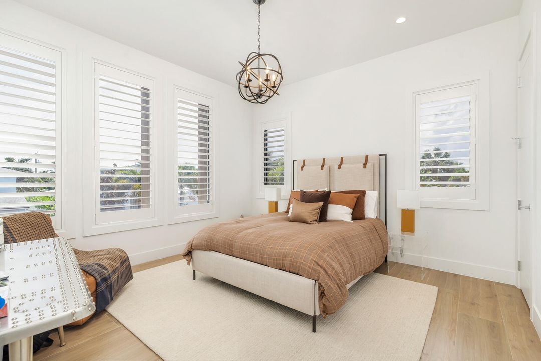 Activo con contrato: $4,495,000 (4 camas, 4 baños, 4016 Pies cuadrados)