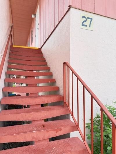 合同活跃: $1,250 (1 贝兹, 1 浴室, 888 平方英尺)