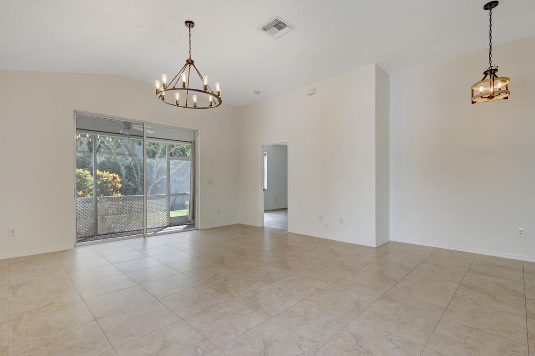 Active With Contract: $449,000 (3 beds, 2 baths, 1386 Square Feet)