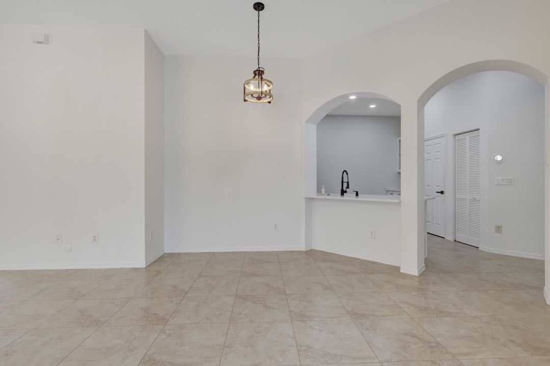 Active With Contract: $449,000 (3 beds, 2 baths, 1386 Square Feet)