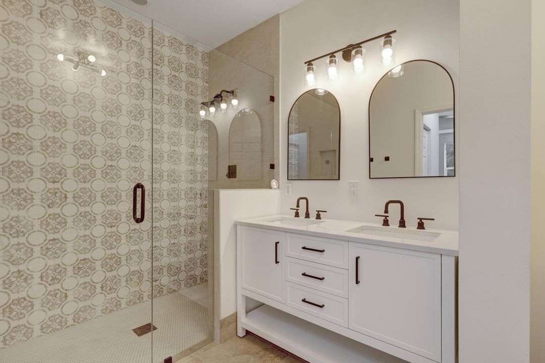 Active With Contract: $449,000 (3 beds, 2 baths, 1386 Square Feet)