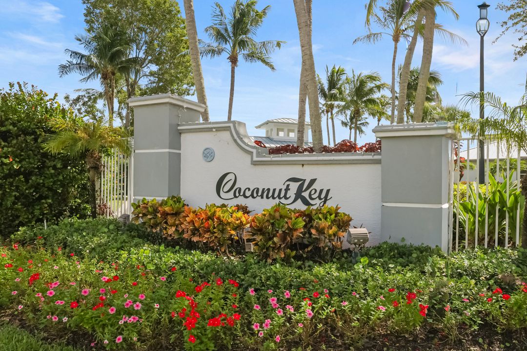 Active With Contract: $449,000 (3 beds, 2 baths, 1386 Square Feet)