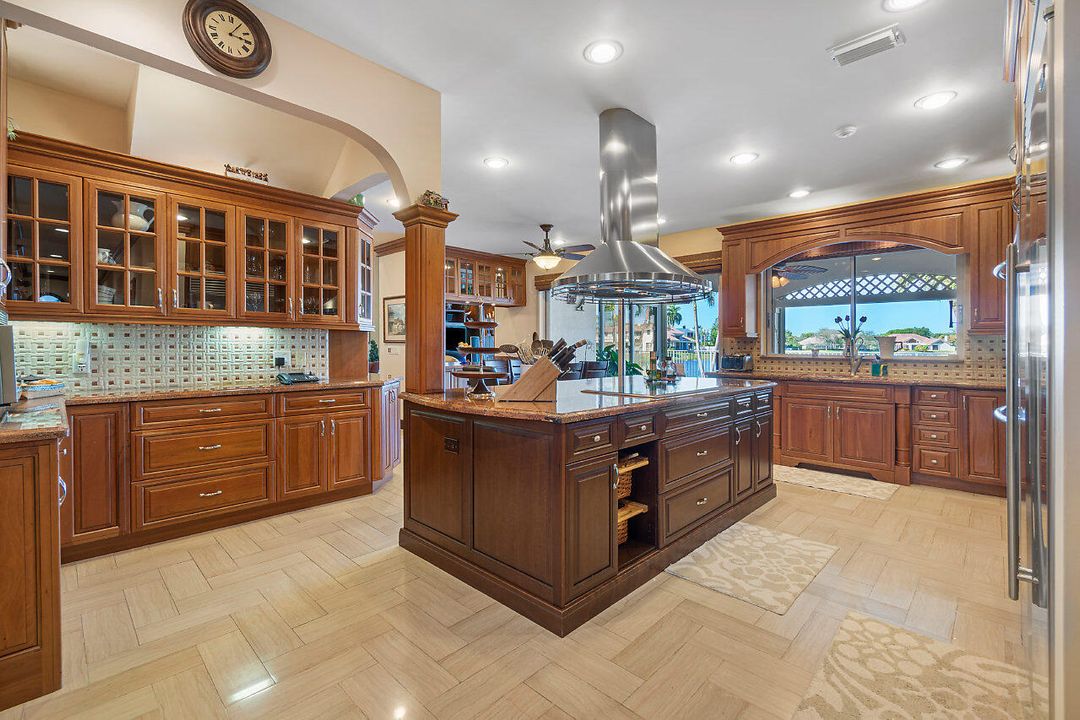 For Rent: $12,500 (5 beds, 4 baths, 4844 Square Feet)