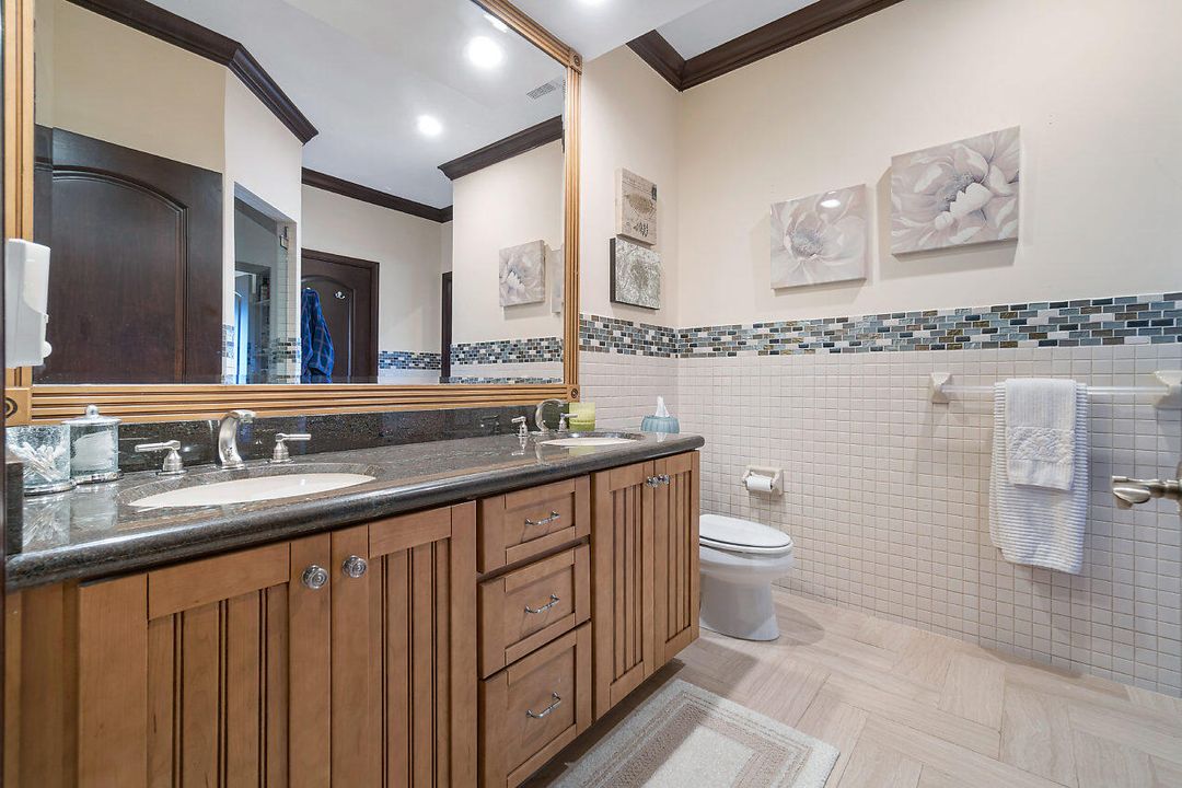 For Rent: $12,500 (5 beds, 4 baths, 4844 Square Feet)