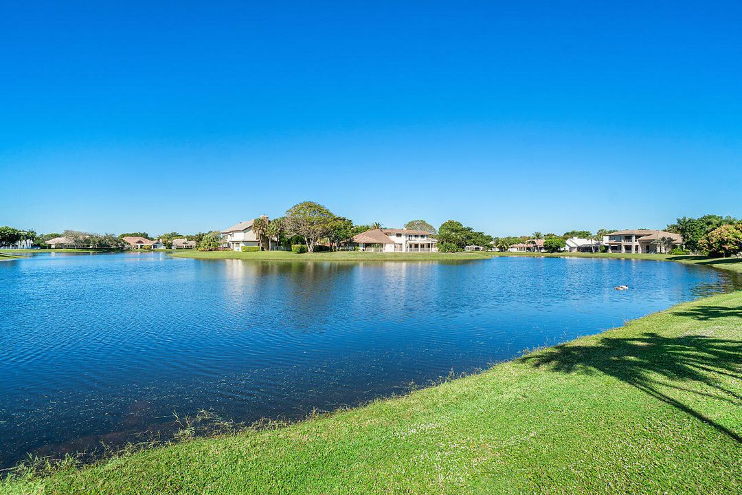 For Rent: $12,500 (5 beds, 4 baths, 4844 Square Feet)