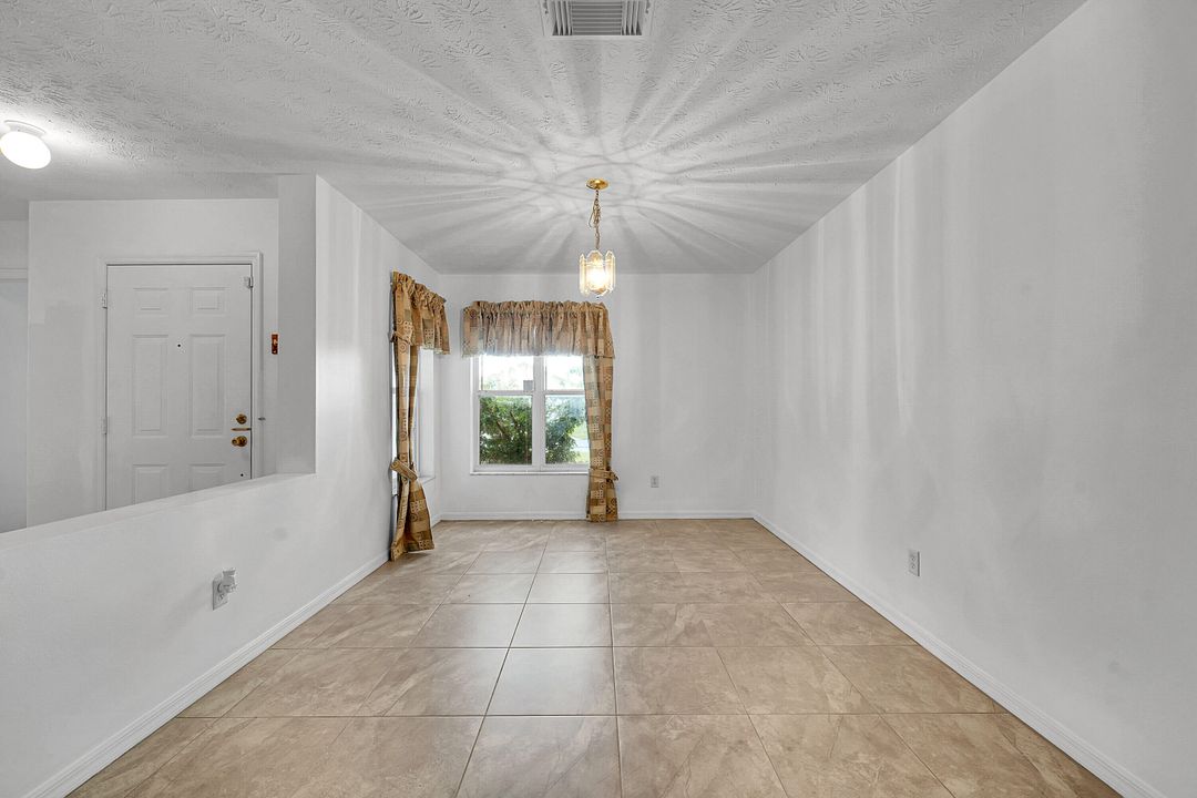 En Venta: $147,000 (2 camas, 2 baños, 1530 Pies cuadrados)