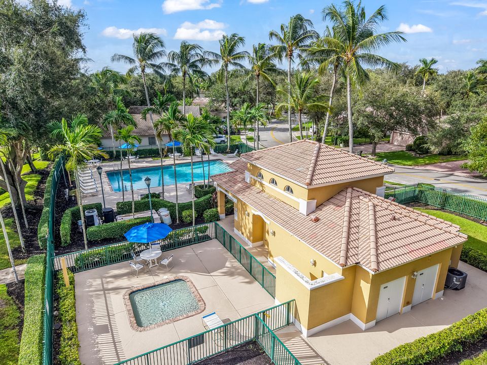 Activo con contrato: $535,000 (3 camas, 2 baños, 1286 Pies cuadrados)