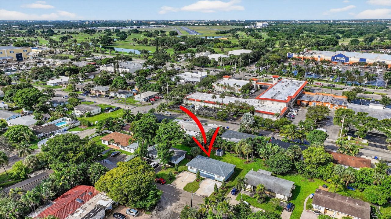 Active With Contract: $1,800 (1 beds, 1 baths, 500 Square Feet)