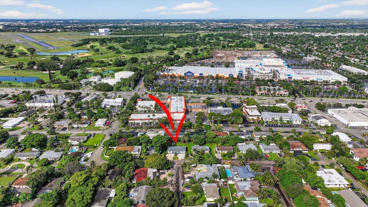 Active With Contract: $1,800 (1 beds, 1 baths, 500 Square Feet)