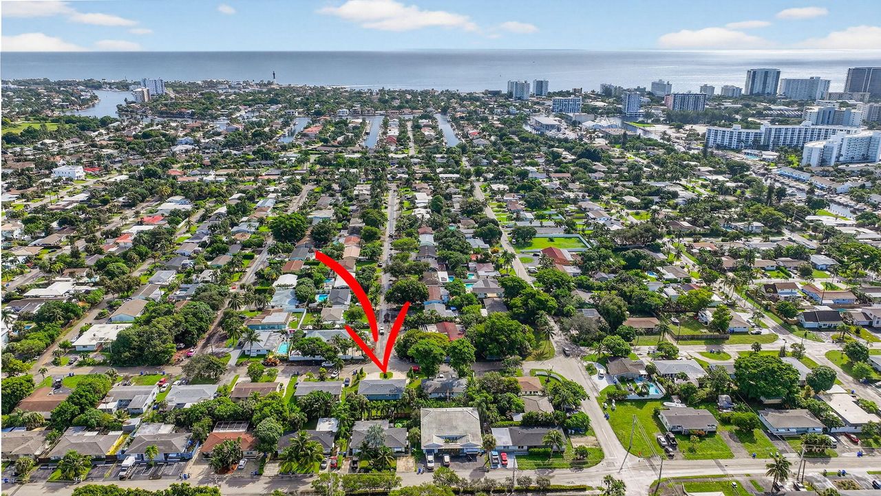 Active With Contract: $1,800 (1 beds, 1 baths, 500 Square Feet)