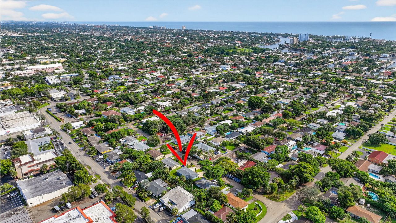 Active With Contract: $1,800 (1 beds, 1 baths, 500 Square Feet)