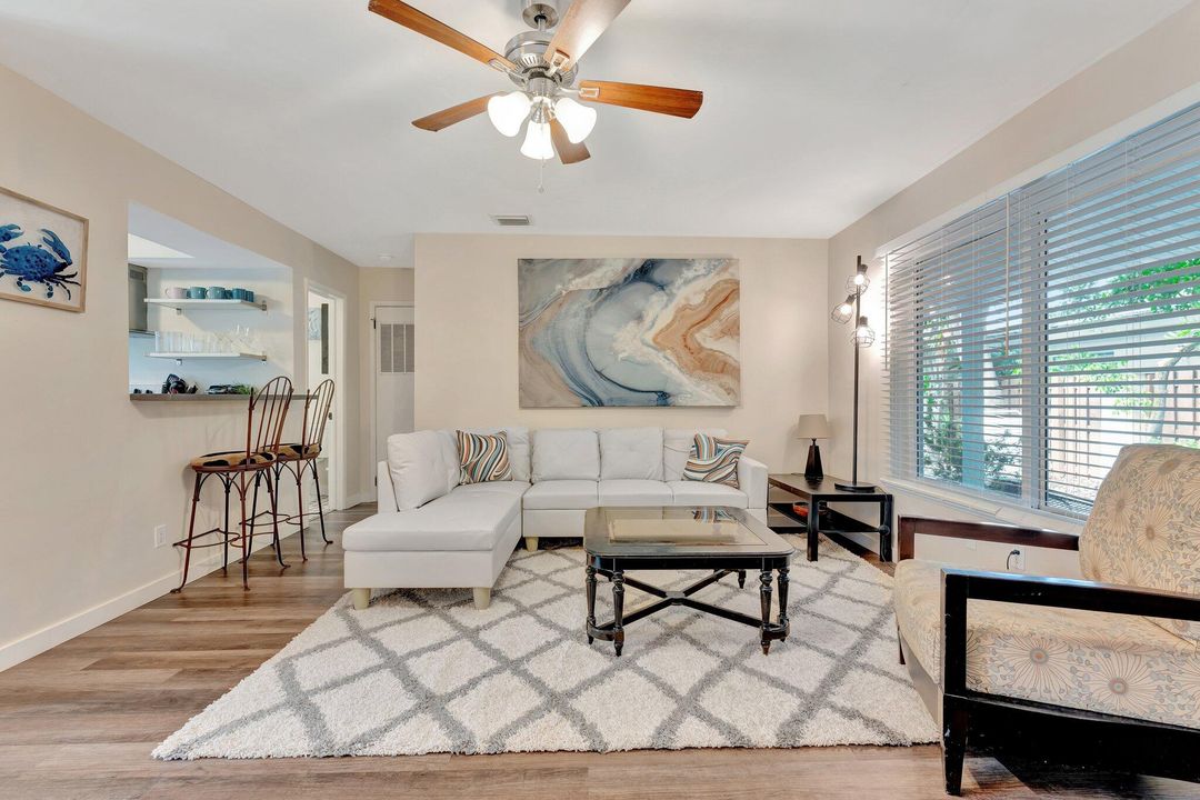 Activo con contrato: $2,075 (1 camas, 1 baños, 800 Pies cuadrados)