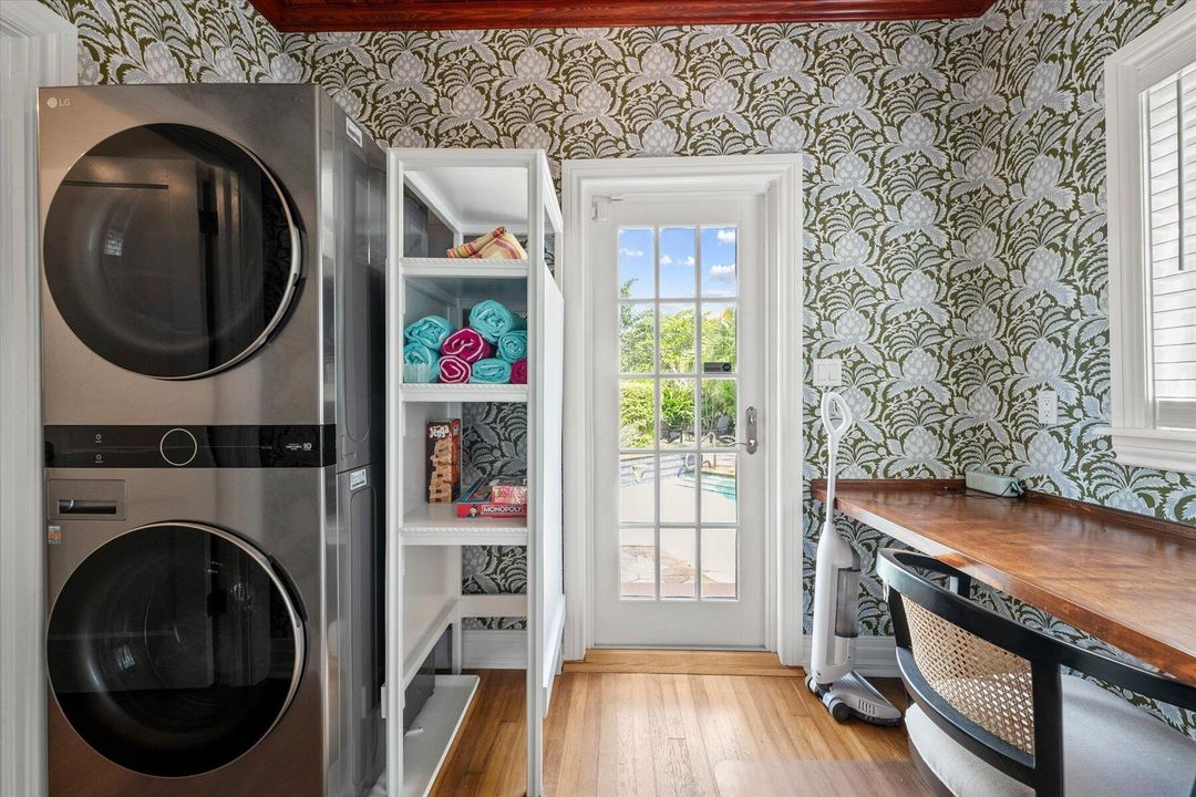 В аренду: $21,900 (5 спален, 3 ванн, 2782 Квадратных фут)