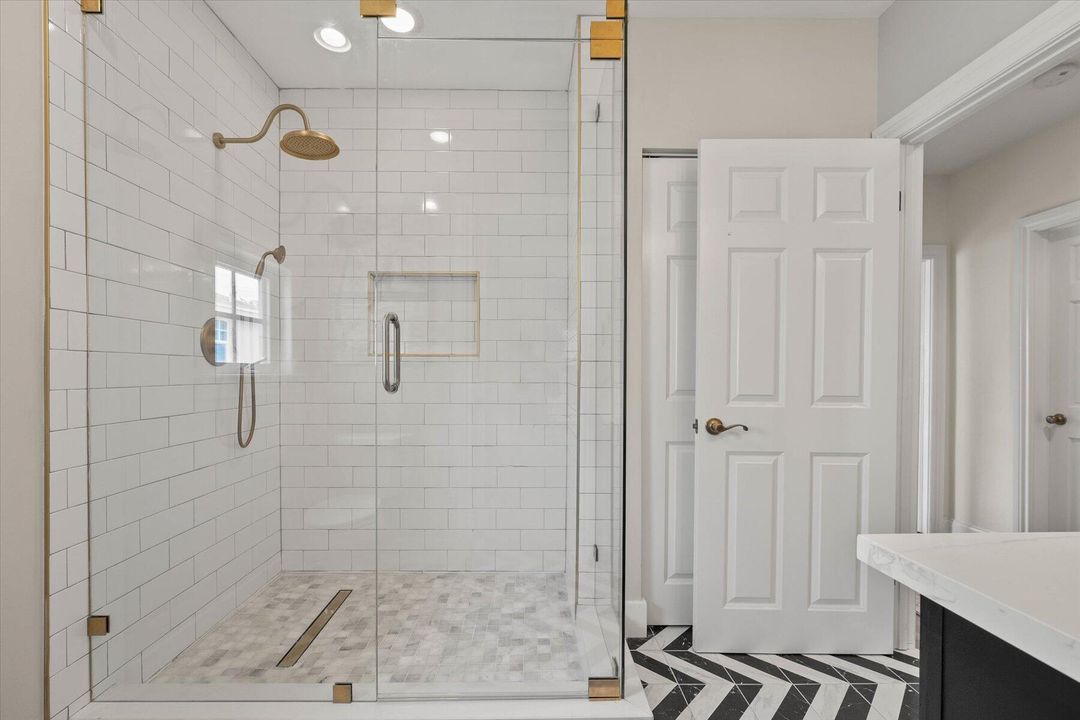 В аренду: $21,900 (5 спален, 3 ванн, 2782 Квадратных фут)