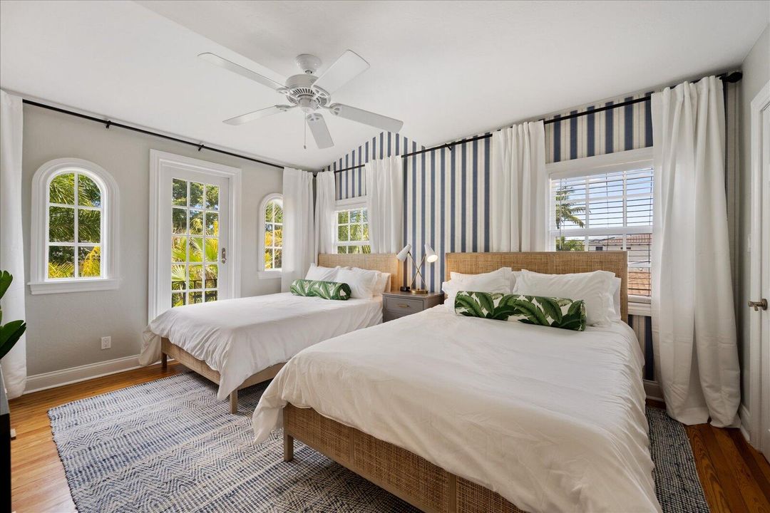 В аренду: $21,900 (5 спален, 3 ванн, 2782 Квадратных фут)