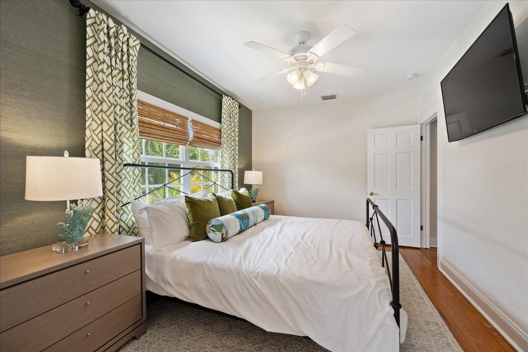 В аренду: $21,900 (5 спален, 3 ванн, 2782 Квадратных фут)