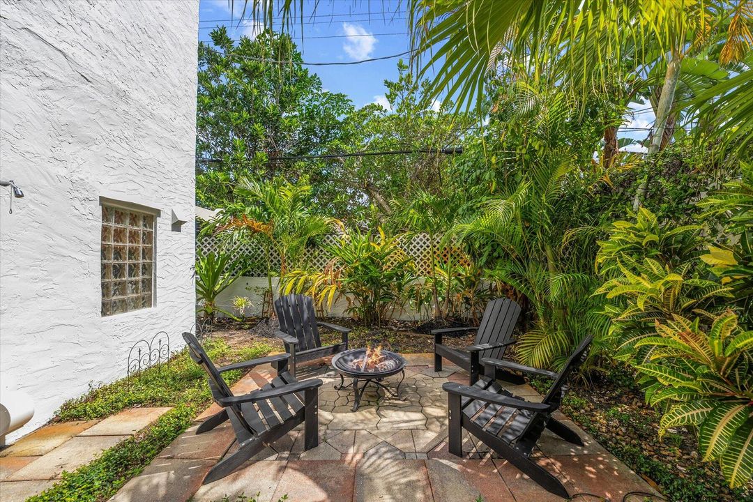 В аренду: $21,900 (5 спален, 3 ванн, 2782 Квадратных фут)