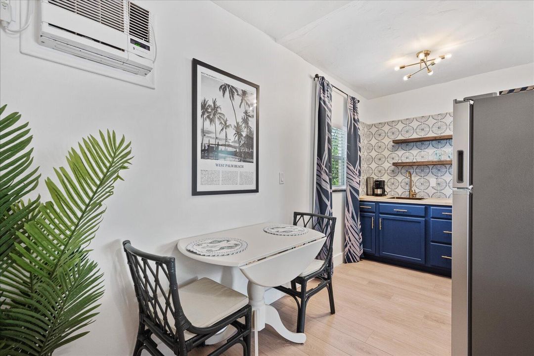 В аренду: $21,900 (5 спален, 3 ванн, 2782 Квадратных фут)