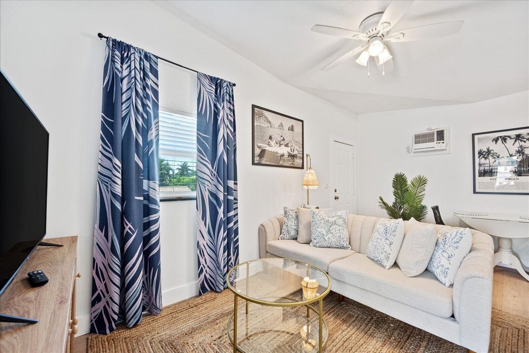 В аренду: $21,900 (5 спален, 3 ванн, 2782 Квадратных фут)