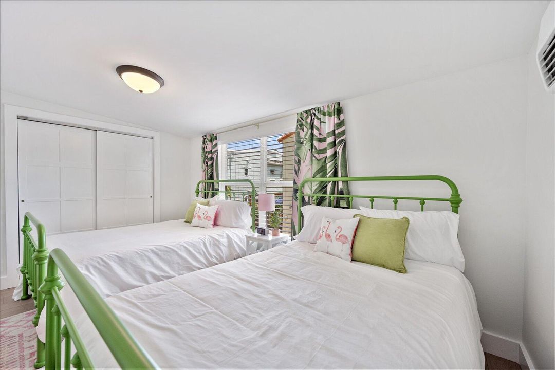 В аренду: $21,900 (5 спален, 3 ванн, 2782 Квадратных фут)