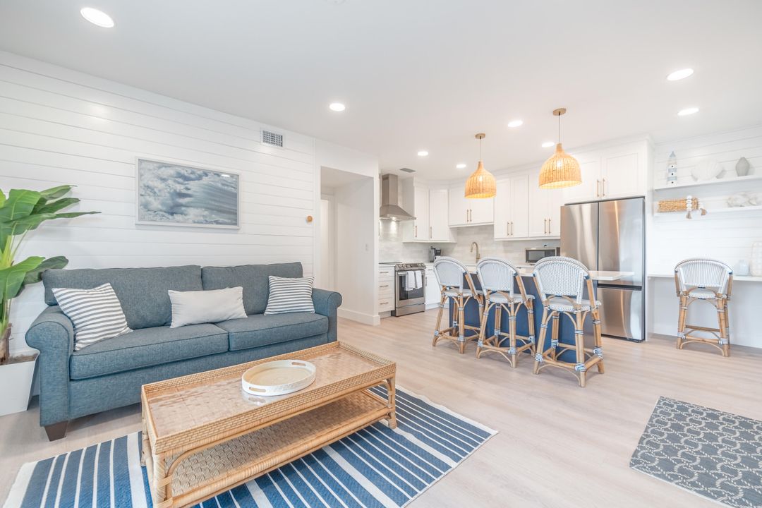 For Rent: $3,000 (1 beds, 1 baths, 662 Square Feet)