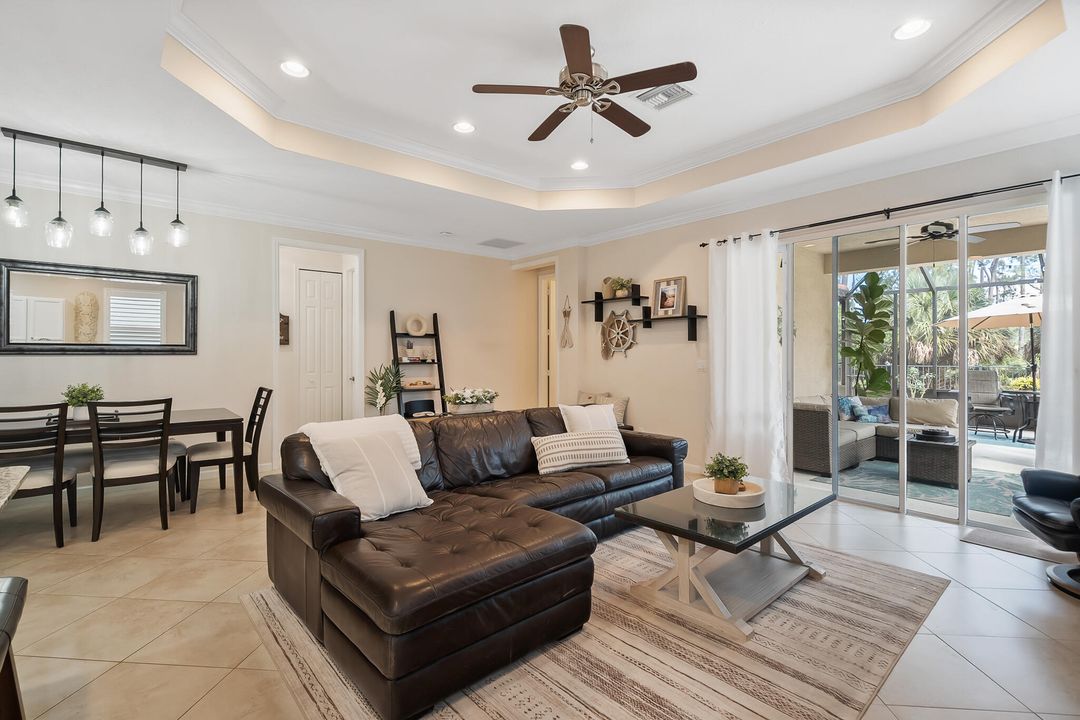 Под контрактом: $499,900 (3 спален, 2 ванн, 1774 Квадратных фут)