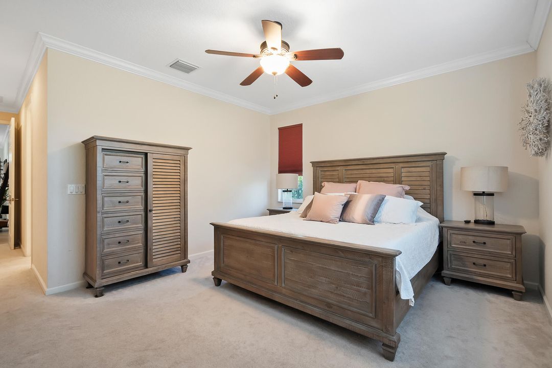 Под контрактом: $499,900 (3 спален, 2 ванн, 1774 Квадратных фут)