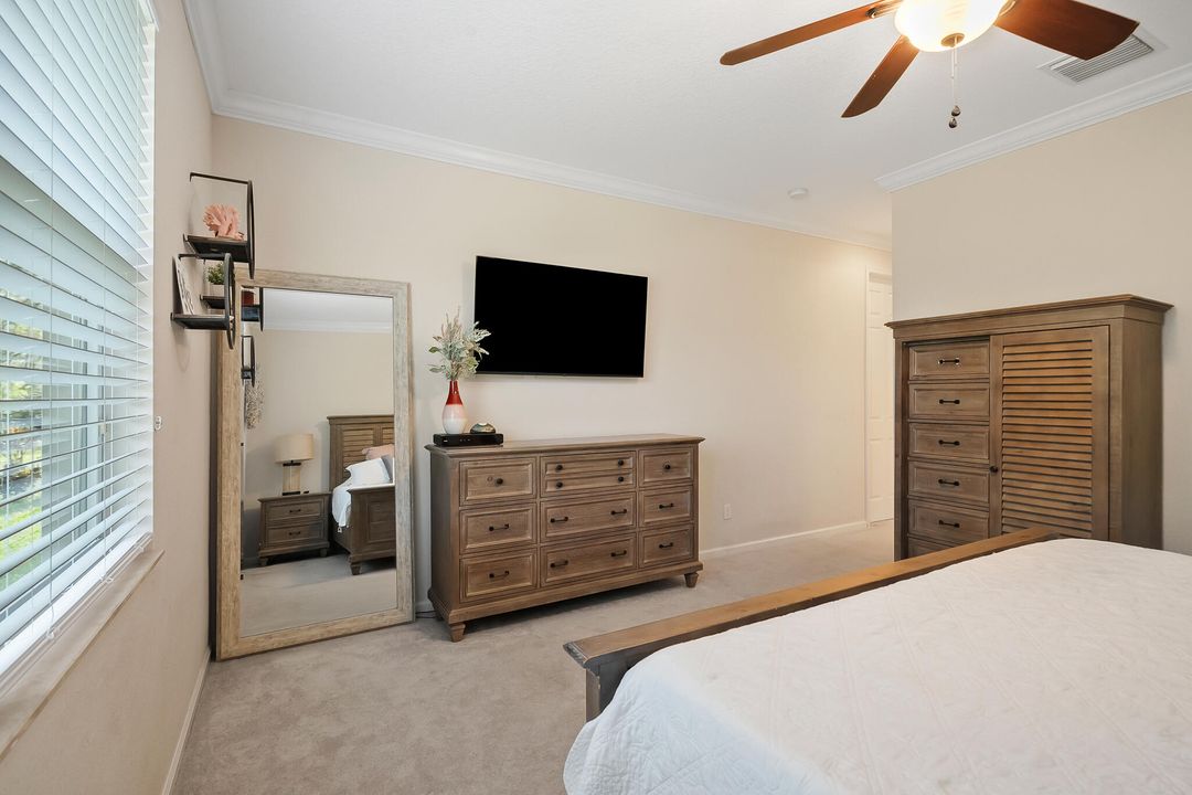 Под контрактом: $499,900 (3 спален, 2 ванн, 1774 Квадратных фут)