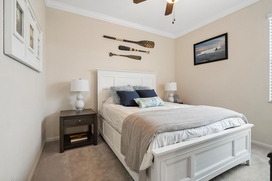 Под контрактом: $499,900 (3 спален, 2 ванн, 1774 Квадратных фут)