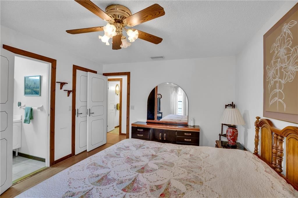 Activo con contrato: $340,000 (3 camas, 2 baños, 1753 Pies cuadrados)