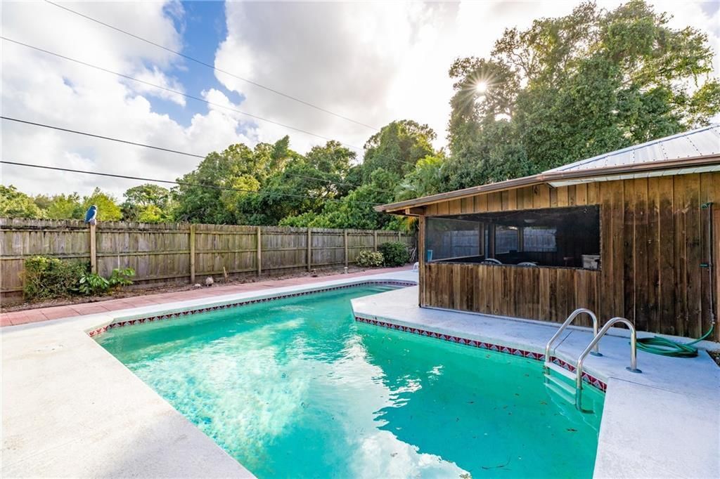 Activo con contrato: $340,000 (3 camas, 2 baños, 1753 Pies cuadrados)