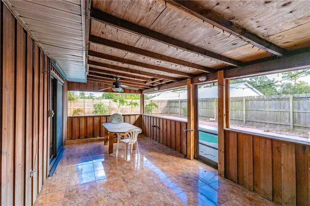 Activo con contrato: $340,000 (3 camas, 2 baños, 1753 Pies cuadrados)