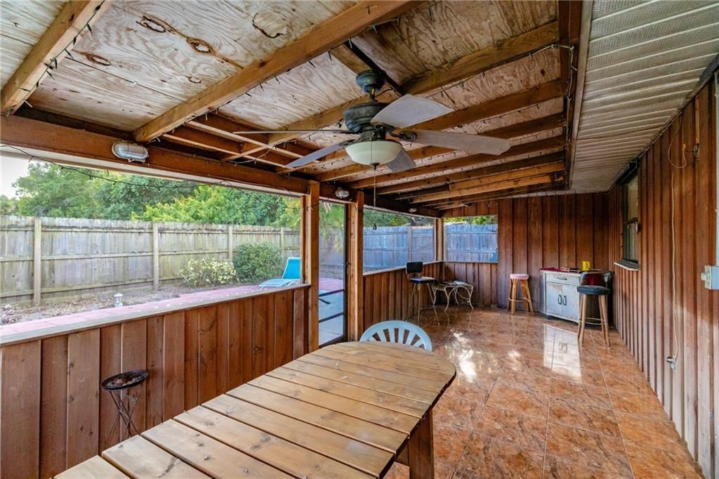 Activo con contrato: $340,000 (3 camas, 2 baños, 1753 Pies cuadrados)