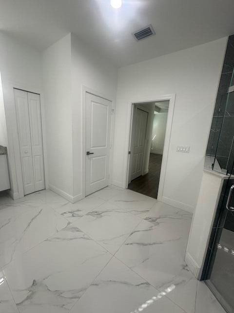 出租: $3,300 (4 贝兹, 3 浴室, 2236 平方英尺)