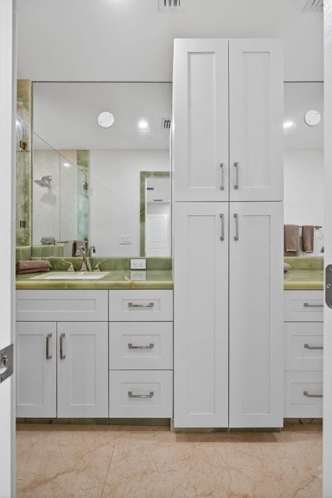 На продажу: $799,000 (3 спален, 3 ванн, 2150 Квадратных фут)