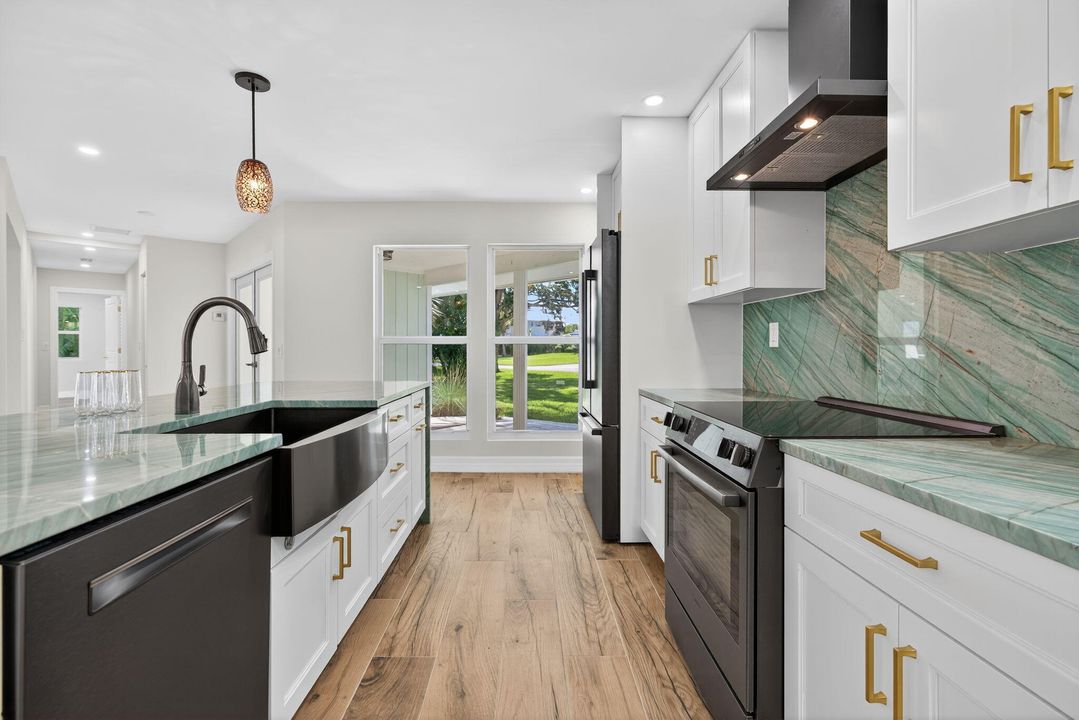 На продажу: $799,000 (3 спален, 3 ванн, 2150 Квадратных фут)