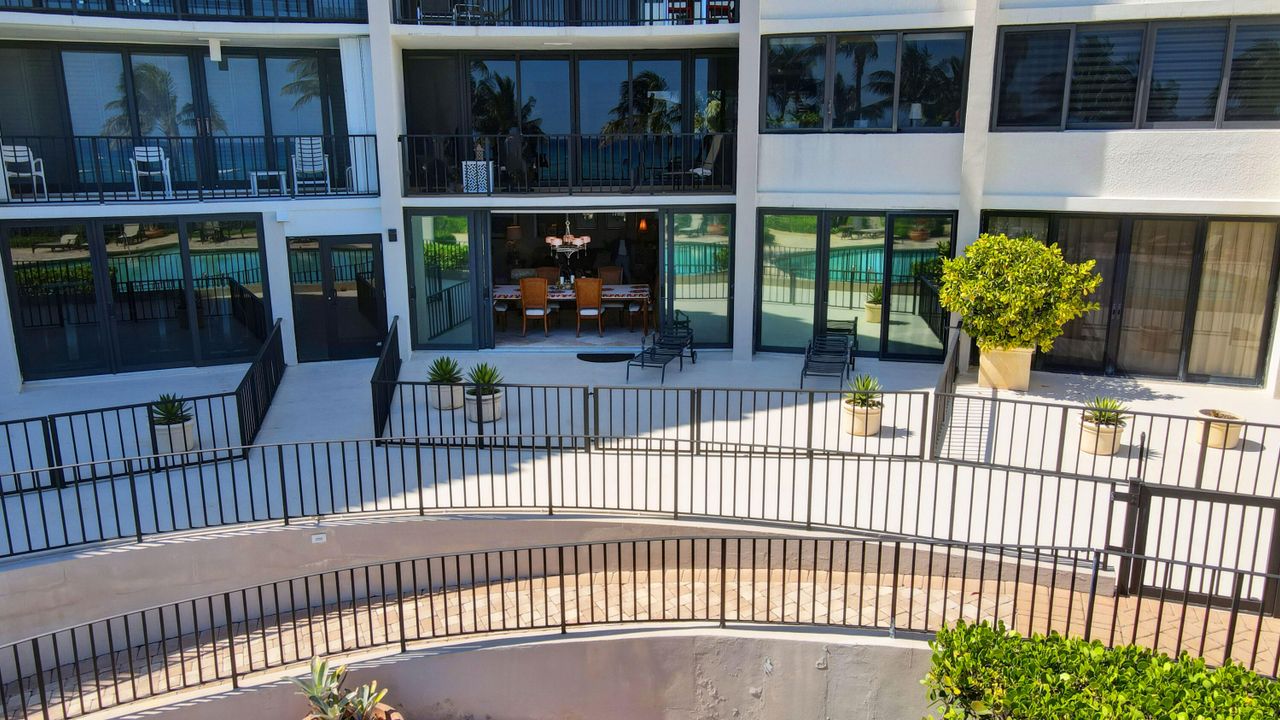 For Sale: $1,350,000 (2 beds, 2 baths, 1519 Square Feet)