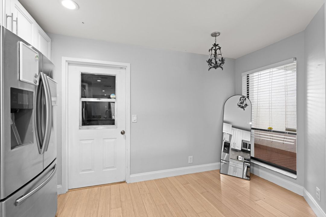 Active With Contract: $350,000 (3 beds, 2 baths, 1318 Square Feet)