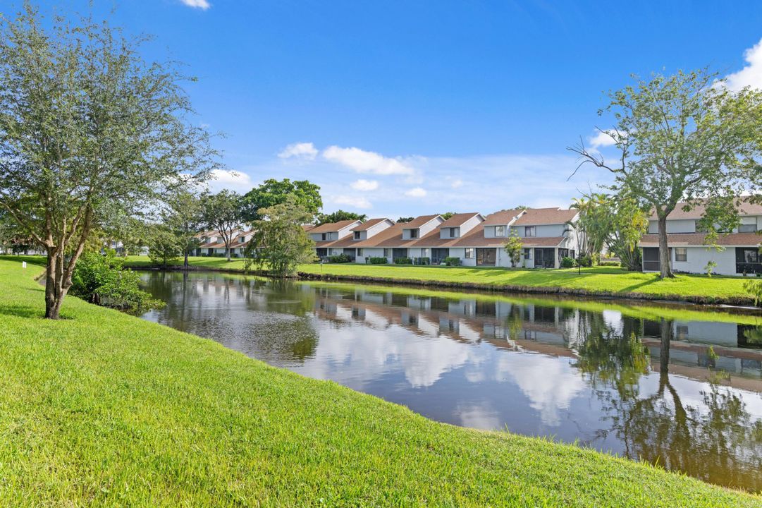 Active With Contract: $350,000 (3 beds, 2 baths, 1318 Square Feet)