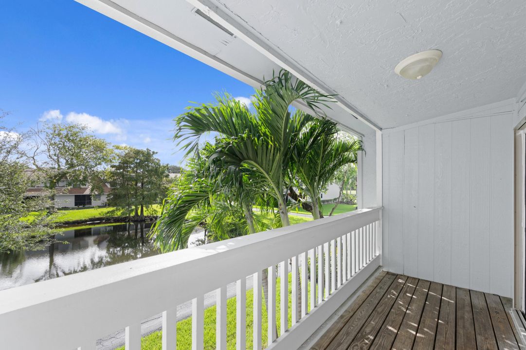 Active With Contract: $350,000 (3 beds, 2 baths, 1318 Square Feet)