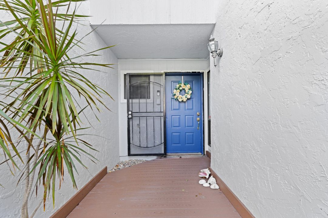 Active With Contract: $350,000 (3 beds, 2 baths, 1318 Square Feet)