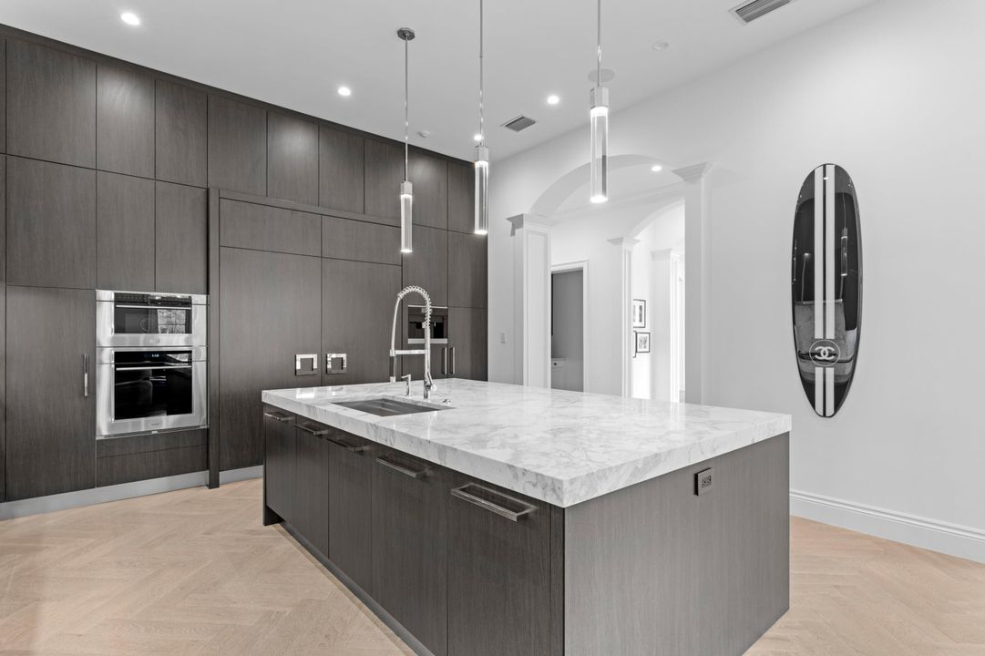 En Venta: $9,200,000 (5 camas, 5 baños, 7421 Pies cuadrados)