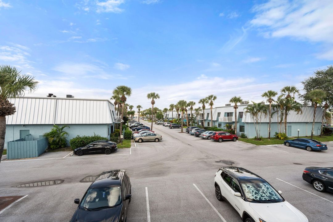 待售: $165,000 (2 贝兹, 2 浴室, 875 平方英尺)