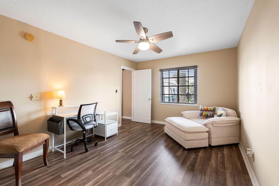 待售: $165,000 (2 贝兹, 2 浴室, 875 平方英尺)