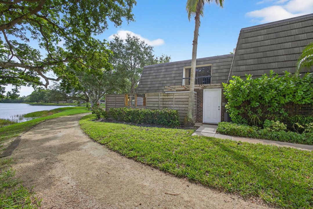 Active With Contract: $445,000 (3 beds, 2 baths, 1488 Square Feet)