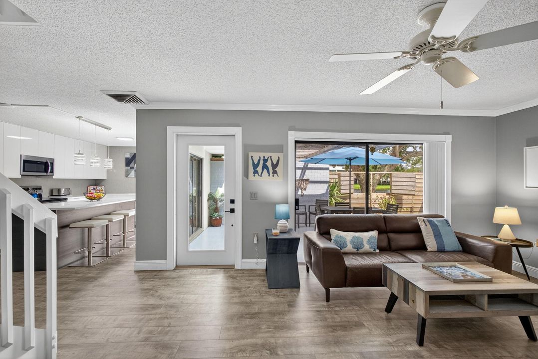 Active With Contract: $445,000 (3 beds, 2 baths, 1488 Square Feet)