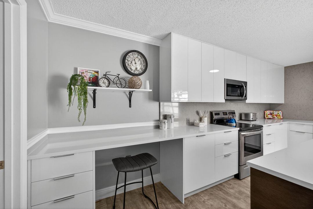 Active With Contract: $445,000 (3 beds, 2 baths, 1488 Square Feet)