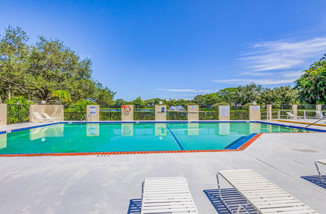 Active With Contract: $445,000 (3 beds, 2 baths, 1488 Square Feet)