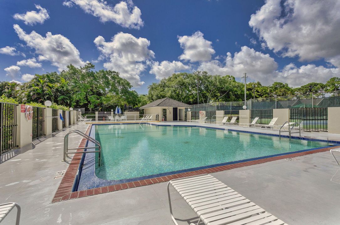 Active With Contract: $445,000 (3 beds, 2 baths, 1488 Square Feet)