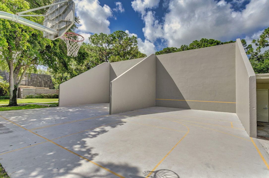 Active With Contract: $445,000 (3 beds, 2 baths, 1488 Square Feet)